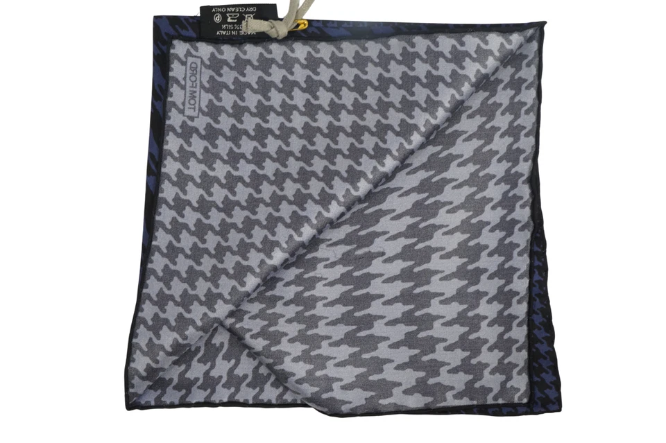 NUEVO CON ETIQUETAS TOM FORD Azul y Negro Pata de Gallo Estampado Seda Bolsillo Cuadrado Italia 15.5 Defecto Foto 4 de 4