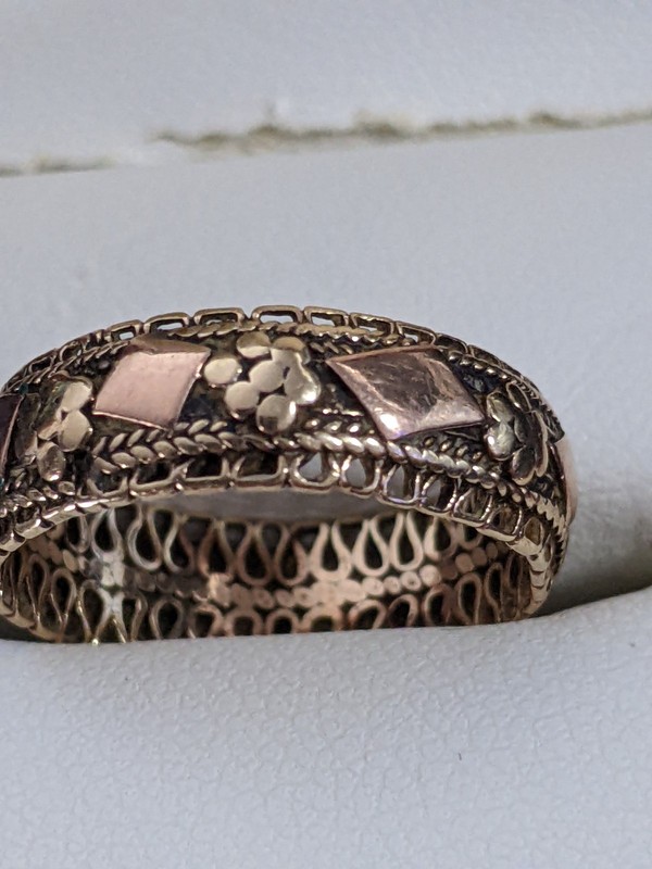 RARE 14K AND 18K?? SOLID GOLD 2.89G WT- FLORAL HAND CARVED- ETCHED 1920'S RING
