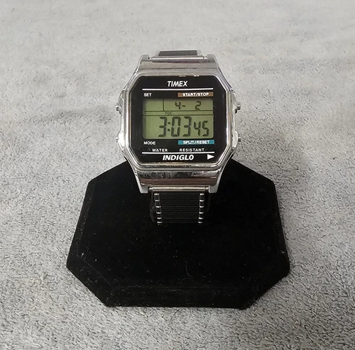 ⌚️Vintage Timex Indiglo Silver Black Digital Alarm Quartz Watch WR 30M New Batt.