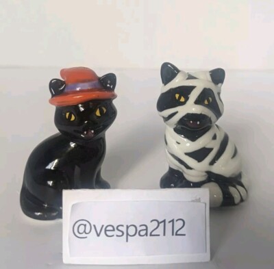 Cracker Barrel Salt & Pepper Shaker Mini Set Halloween Cat Witch Mummy Cats
