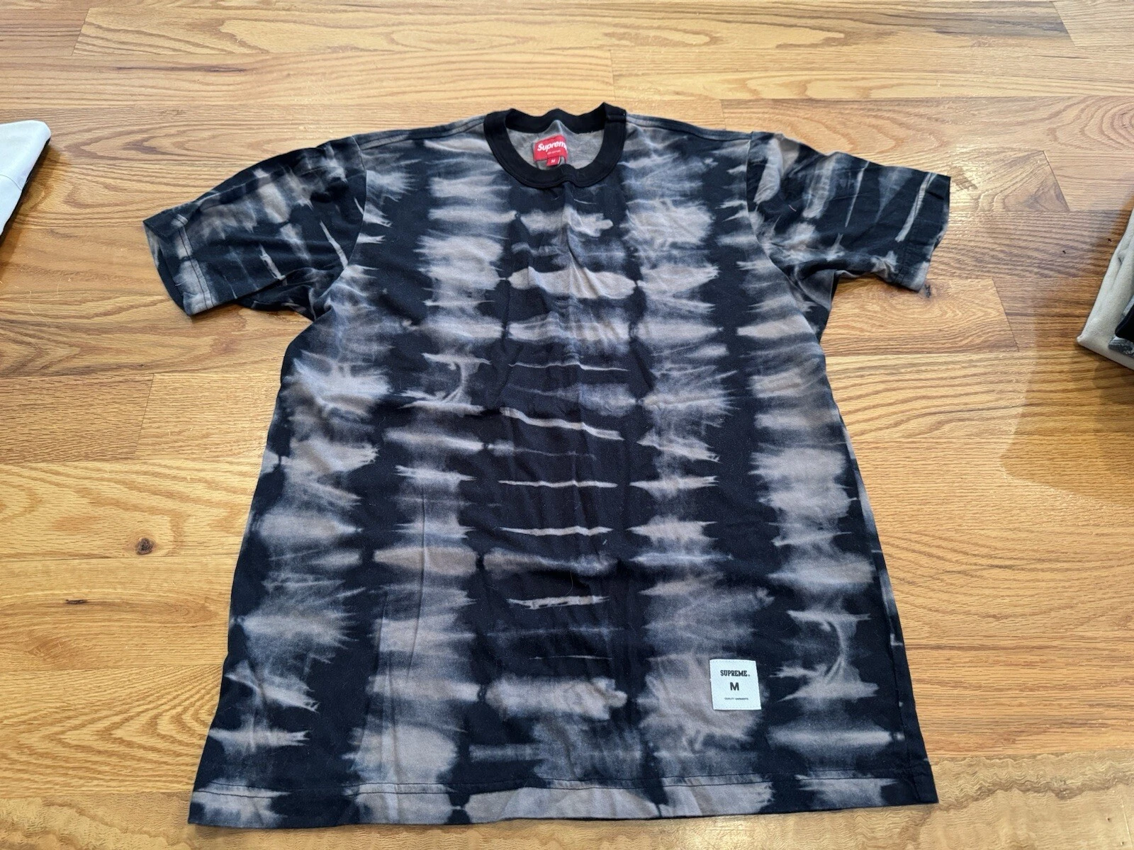 Tee Supreme Tie Dye Cut N Sew moyennement utilisé noir/gris 100 % authentique