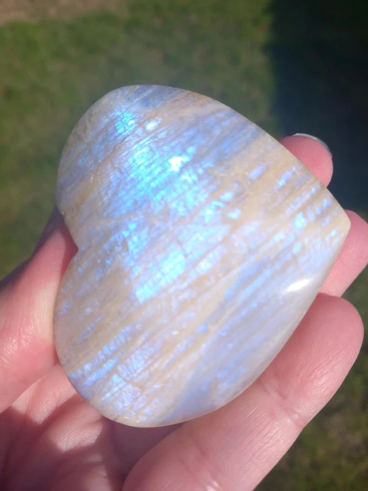 Piedra lunar corazón 2"~3" alto destello azul piedra caída bolsillo curación palma piedra Foto 3 de 4