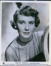 1964 Photo Betsy Drake Actress Writer Head Shot Warner Brothers Actor 8X10 Press