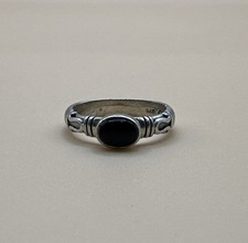 Vintage 925 Sterling Silver Oval Black Onyx Ring / Size 8