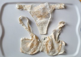 LA PERLA 32D Italia 2 S ivory SHEER & LACE bra & thing GREENHOUSE set NWT 