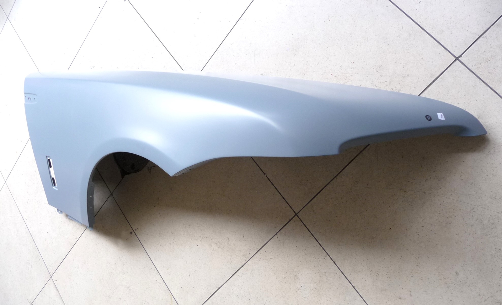 13-18 Rolls Royce Dawn Wraith Right front Fender Wing Panel Cover 41007336470 OE