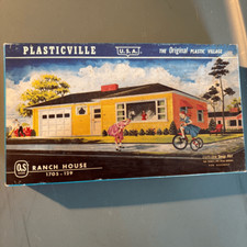 Plasticville Ranch House 1705-129 White With Blue Roof Complete