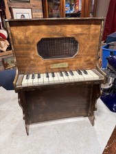 Schoenhut Childs Piano Vintage 25 Key Wood Upright Made In USA