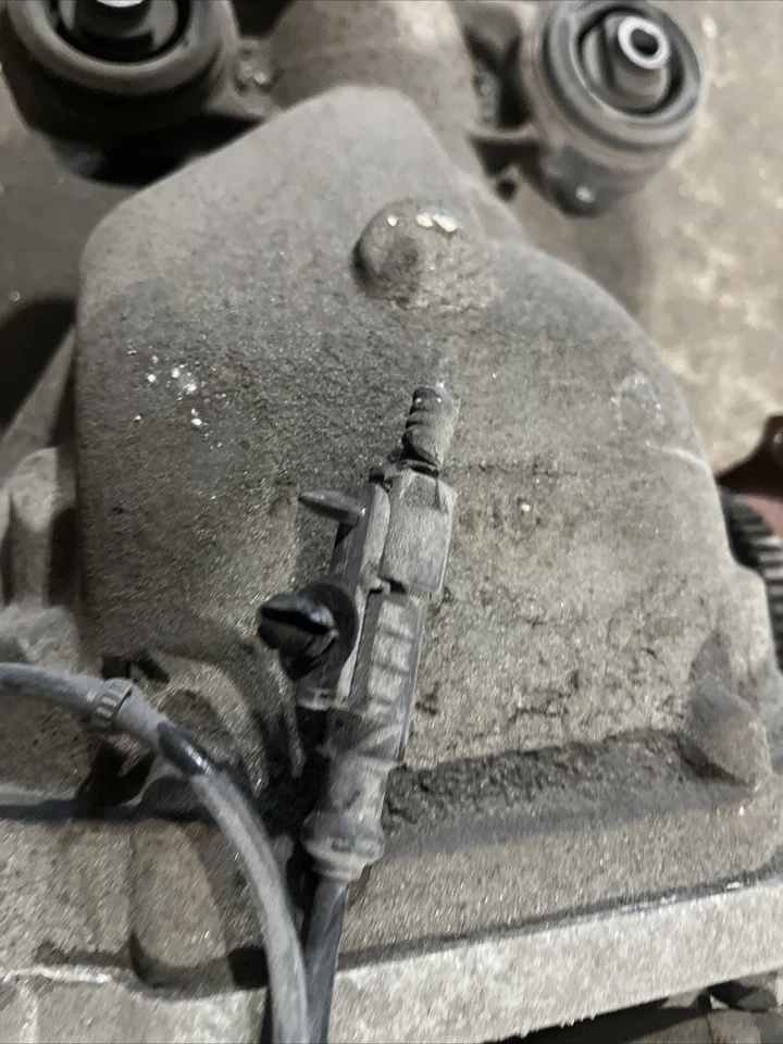 2016 NISSAN 370z Auto REAR DIFFERENTIAL CARRIER LSD Dif - Image 2 of 4