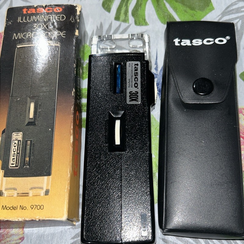 Tasco Illuminated Microscope 9700 30X with Light Box & Case Working Science Lab