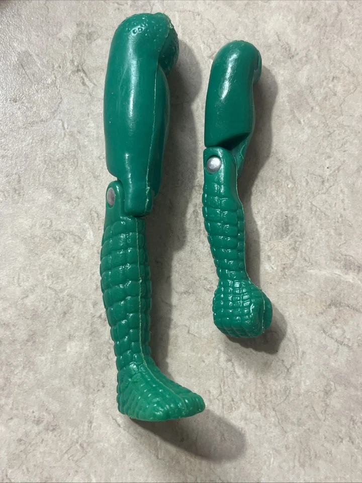 Mego Lizard 原装复古 1974 年 1 型可动人偶零件右腿和手臂 — 第 2/4 张图片