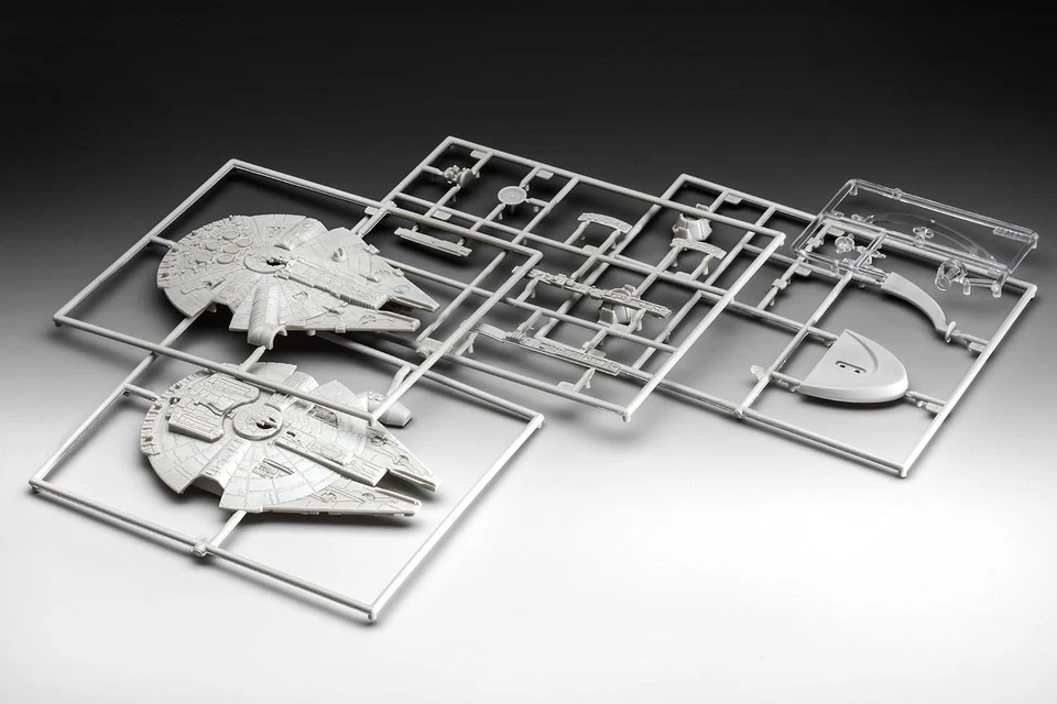 Revell 03600 Star Wars Millennium Falcon (Han Solo) 1:241 Scale Unbuilt/Unpainte - Image 4 of 4