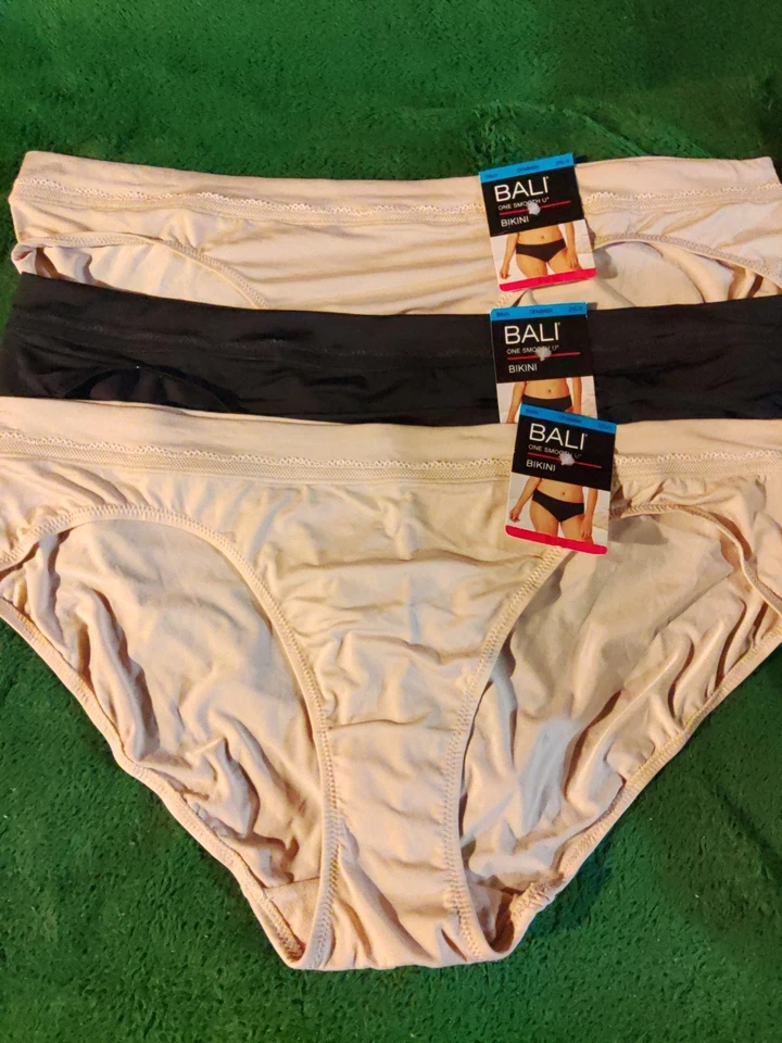 4 Pair - Bali Size 9 Bikini Panties w/tags 90% nylon - Image 2 of 4
