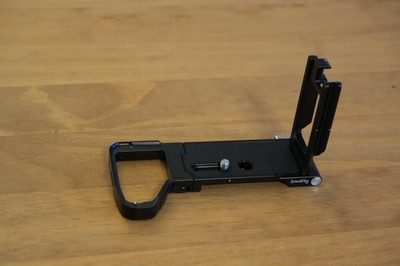 SmallRig 3984 L-Bracket, L-Winkel - faltbar und ausziehbar - Sony A 7IV, V, IIIS