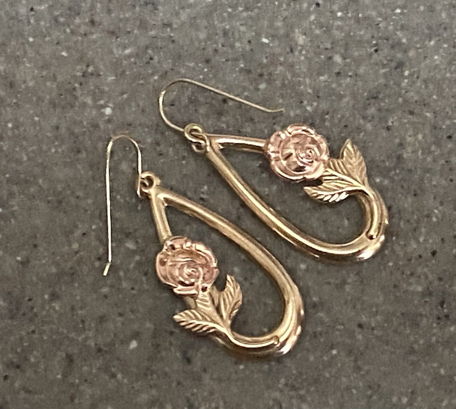 Vintage 10K Yellow Gold & Rose Gold Flower Floral Ros… Gem