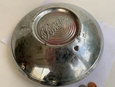 Bent-dented-rusted Vintage Pontiac 1949-50 Poverty Dog Dish Hubcap 9-10