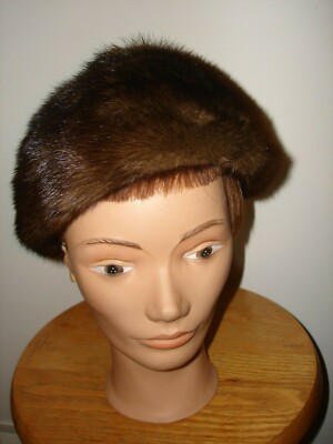 VINTAGE MARSHALL FIELD & COMPANY NATURAL BROWN MINK FUR HAT  display picture 2