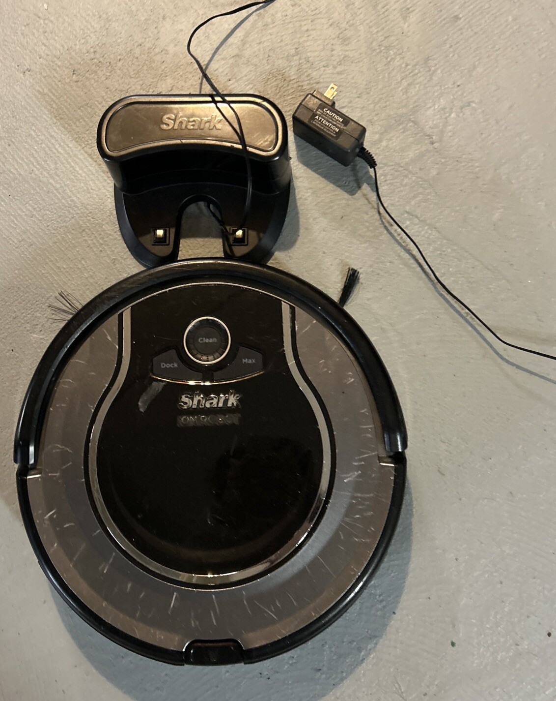 Shark RV750 Black Robot Vacuum Cleaner For Repair Or Parts 787790849414 ...