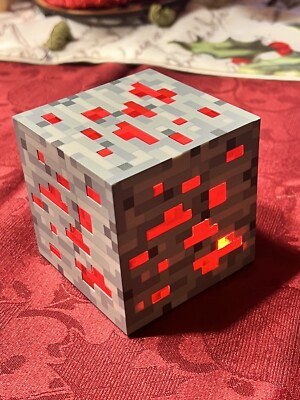 MINECRAFT THINKGEEK 2012 RARE REDSTONE ORE LIGHT TOUCH CUBE WORKING GREAT VALUE!