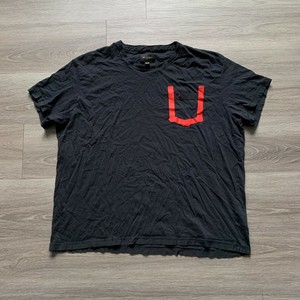 true religion black and red t shirt