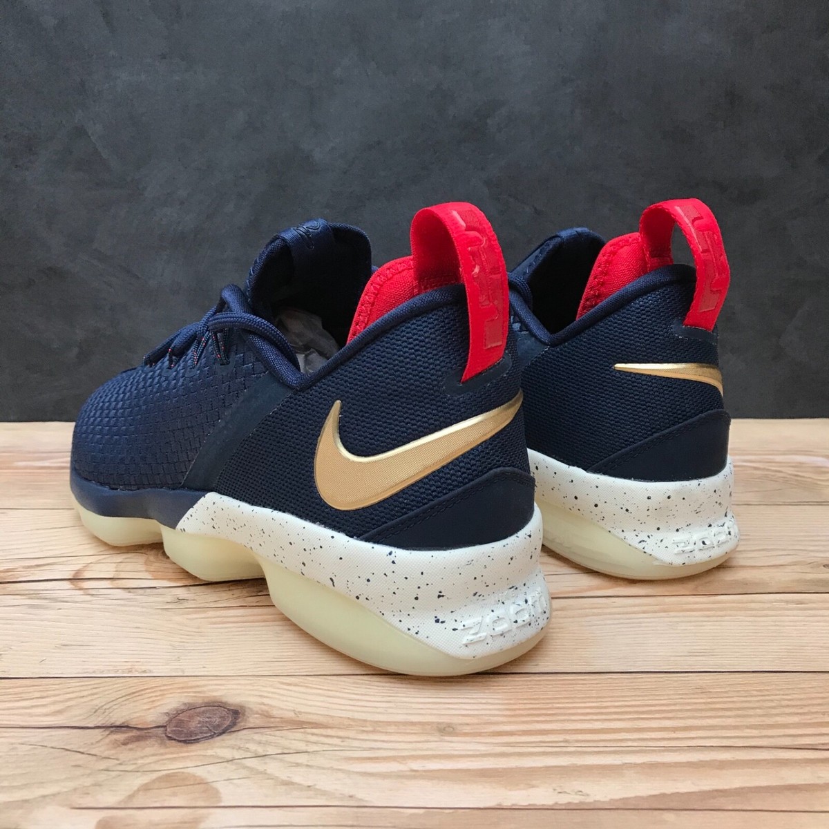 New* Nike LeBron XIV 14 Low Midnight Navy/Metallic Gold 