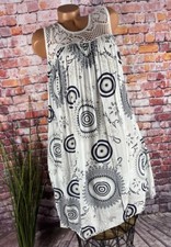 Airy summer beach dress smock Italy patterned white 40 42 44