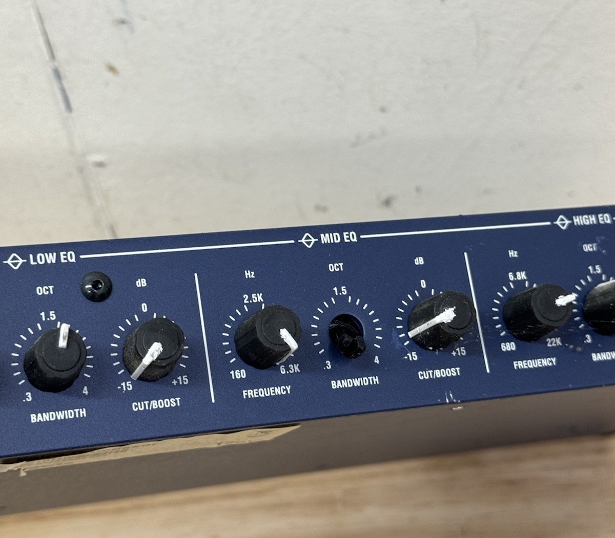 Symetrix 528E 　マイクプリアンプ　チャンネルストリップ MAIL-IN MODIFICATION SERVICE): Symetrix 528, 528E MIC PREAMP