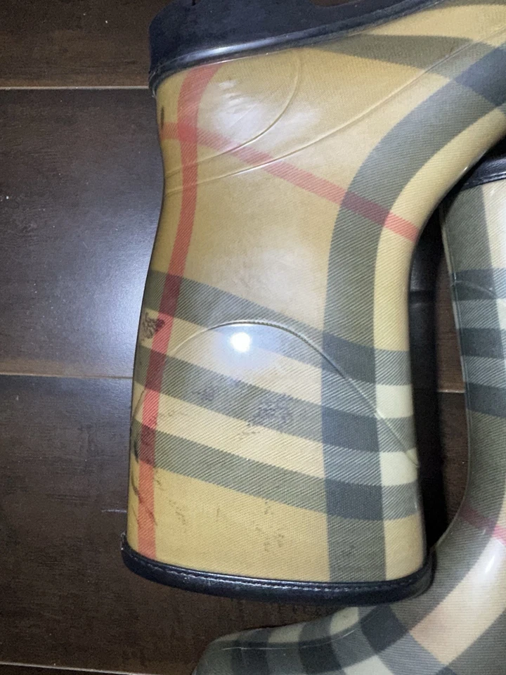 Botas de lluvia Wellington de goma a cuadros Burberry Classic Nova para mujer talla 36EU (6US) Foto 3 de 4