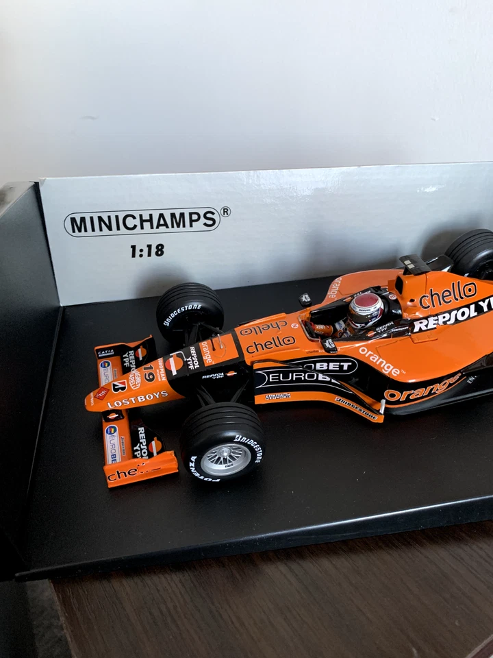 MINICHAMPS - FLECHAS 1:18 F1 SUPERTEC A 21 J. Verstappen 1180000019 EXCELENTE. Foto 2 de 4