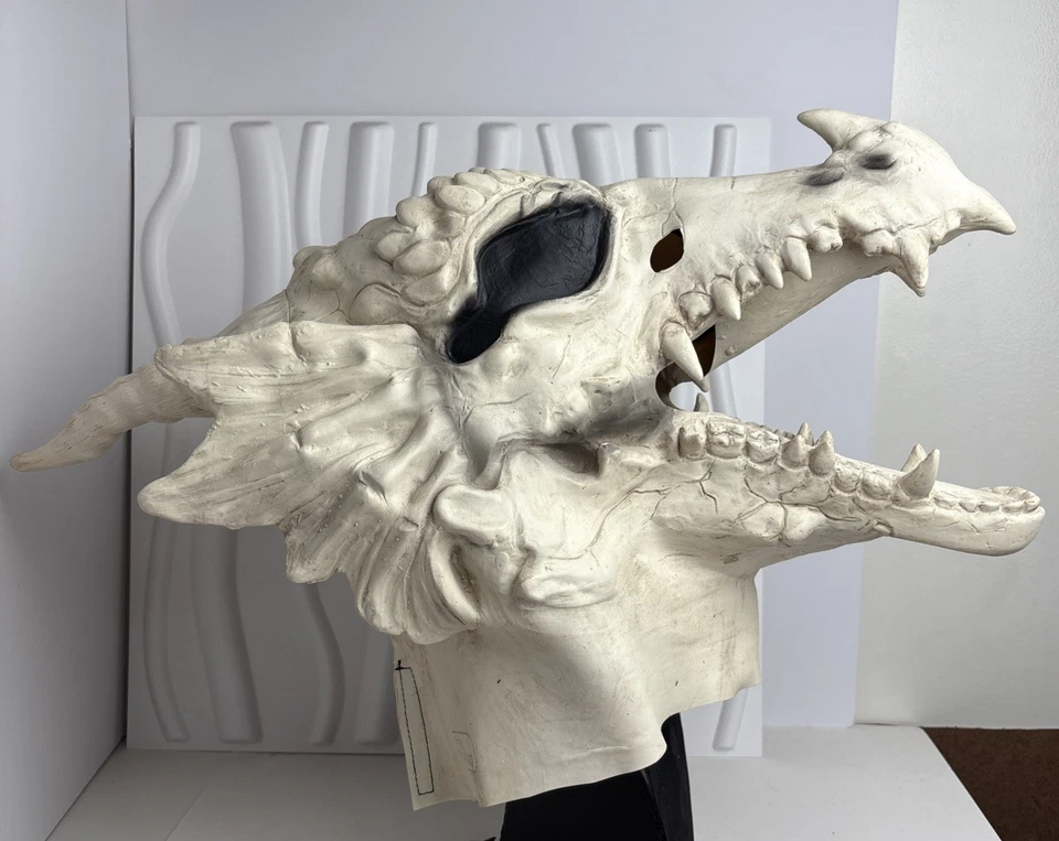 Máscara de dragón movedor de boca por ELOPE. Disfraz de Halloween Juegos con disfraces Foto 3 de 4