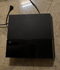 Playstation 4 in very good condition