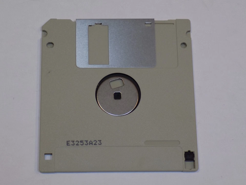 Microsoft 2nd Edition 11th Entertainment Pack 3.5" Disk Windows PC Game Computer - Image 2 of 2