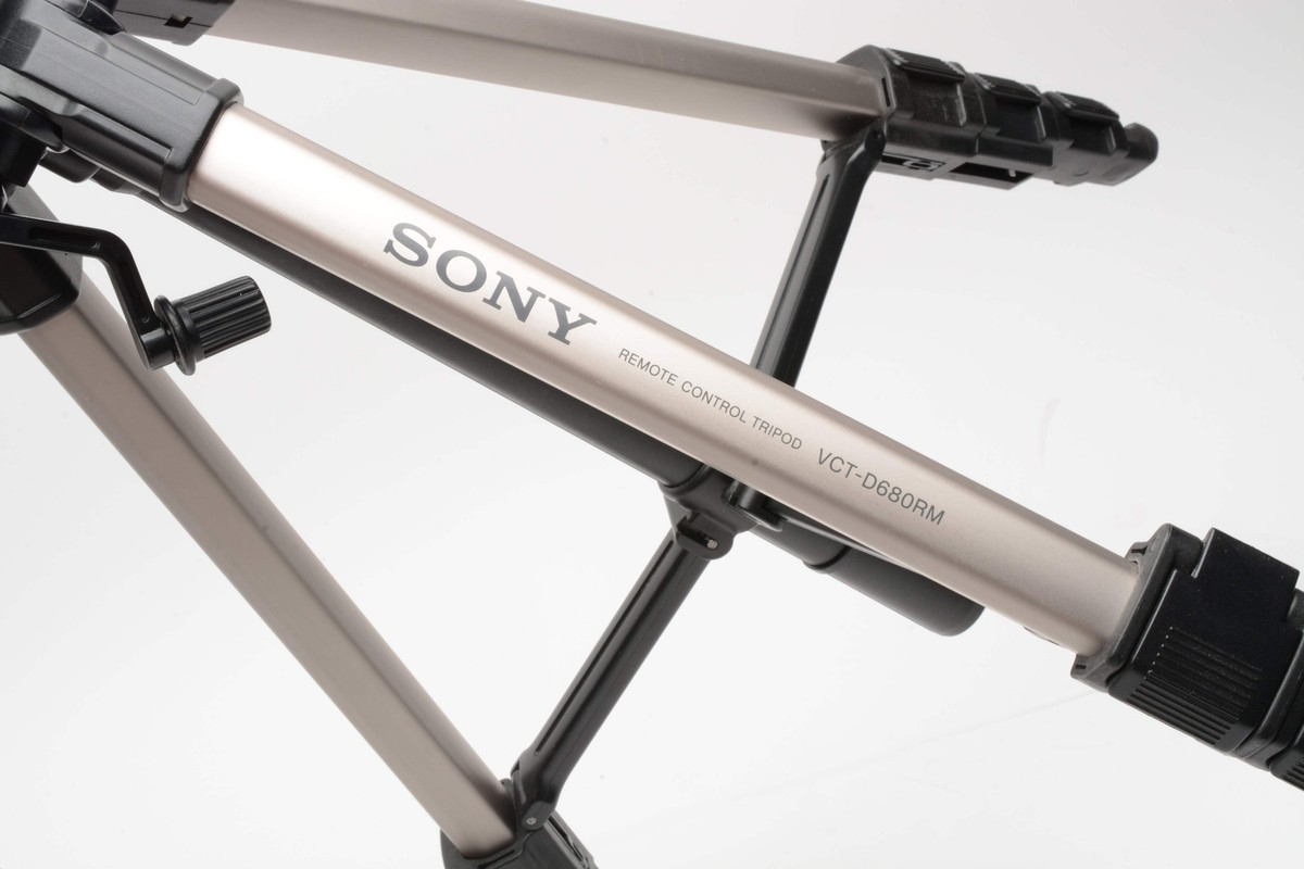 SONY HDR-CX270V ＆ VCT-D680RM Sony VCT-D680RM Tripod with Remote in Grip VCTD680RM B&H Photo