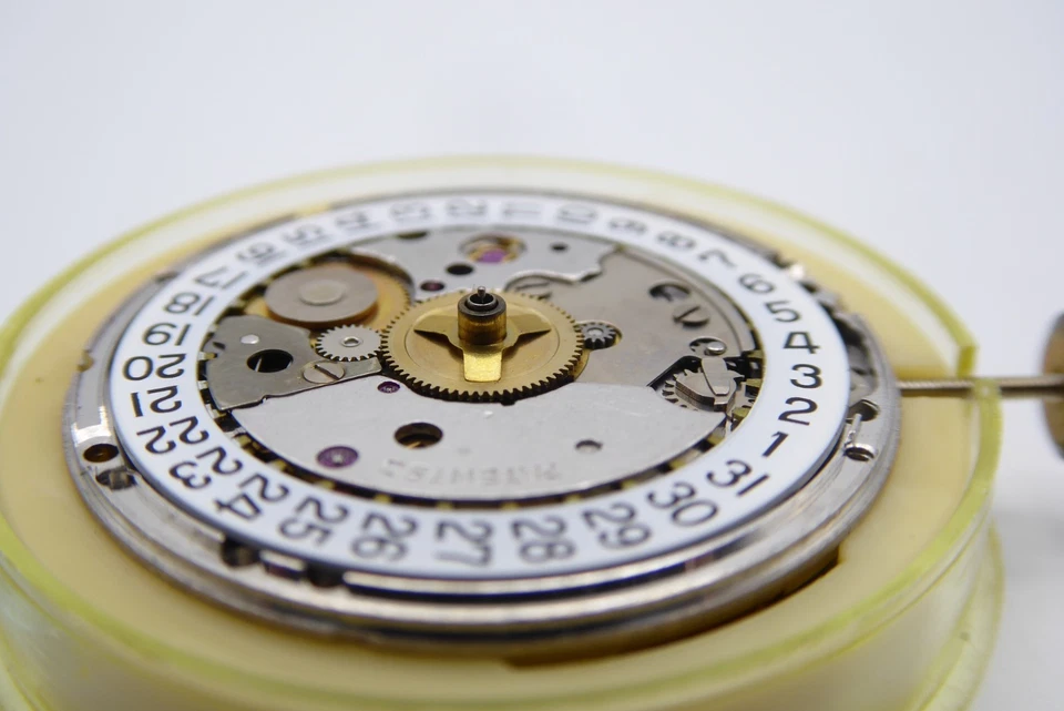 Movimiento automático suizo Certina 25-011 Foto 4 de 4