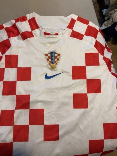 Luka Modric Signed Croatia FC Home Soccer Jersey #10 with Beckett COA