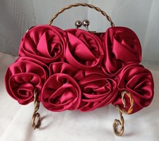 Women  s Lulu Townsend Red Satin Roses Clutch Evening Bag  R. NC 3