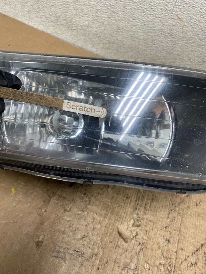 2002 to 2003 Mitsubishi Galant Left+Right Side Headlights S1896 DW - Image 4 of 4