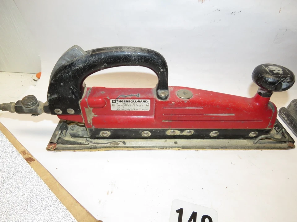 Body Shop Bundle (2)Straight Line Sanders & 2 Air Regulators National Detroit - Image 2 of 4