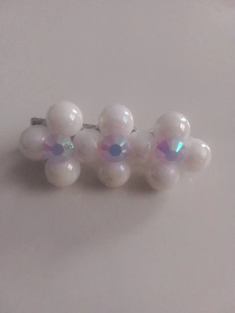 Una pinza de pelo hecha a mano con cuentas muy hermosa con detalles de pedrería púrpura Foto 2 de 4