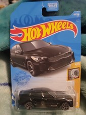 Hot Wheels 19 Kia Stinger GT Black 4/5
