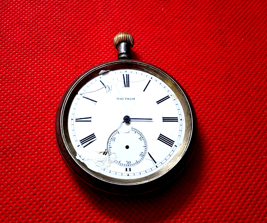 Vintage Silver Pocket Watch Signed AM. WATCH CO WALTHAM,Mass. Bond street 48 mm.