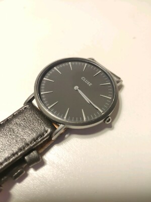 38mm black cluse watch
