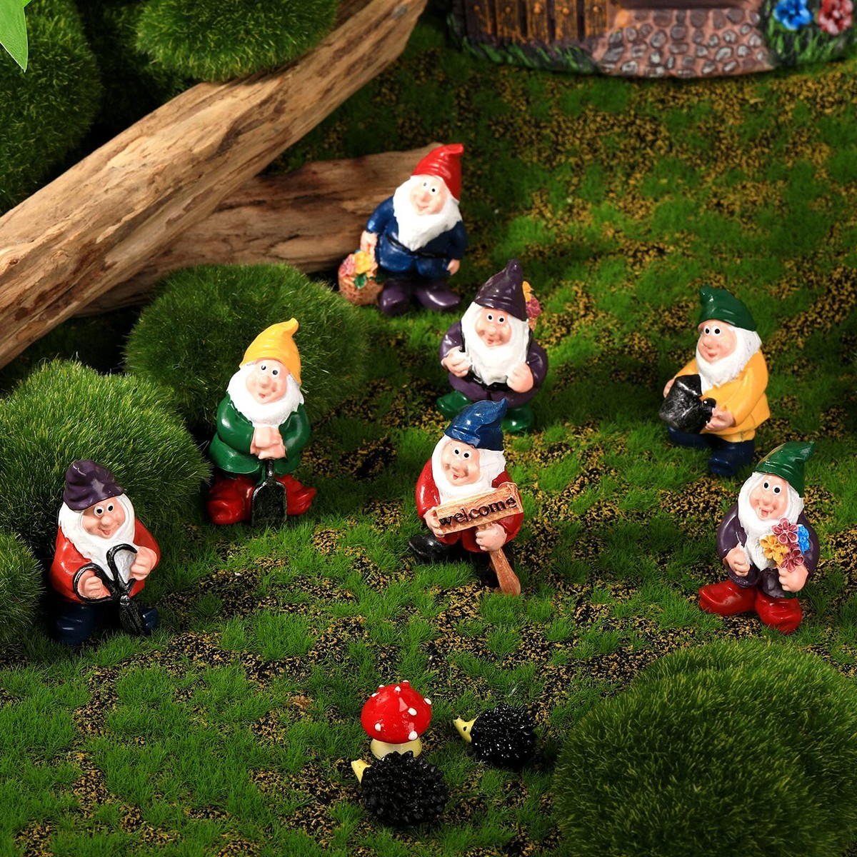 7 Pcs Resin Gnomes Statue Garden Miniature Yard Decoration for