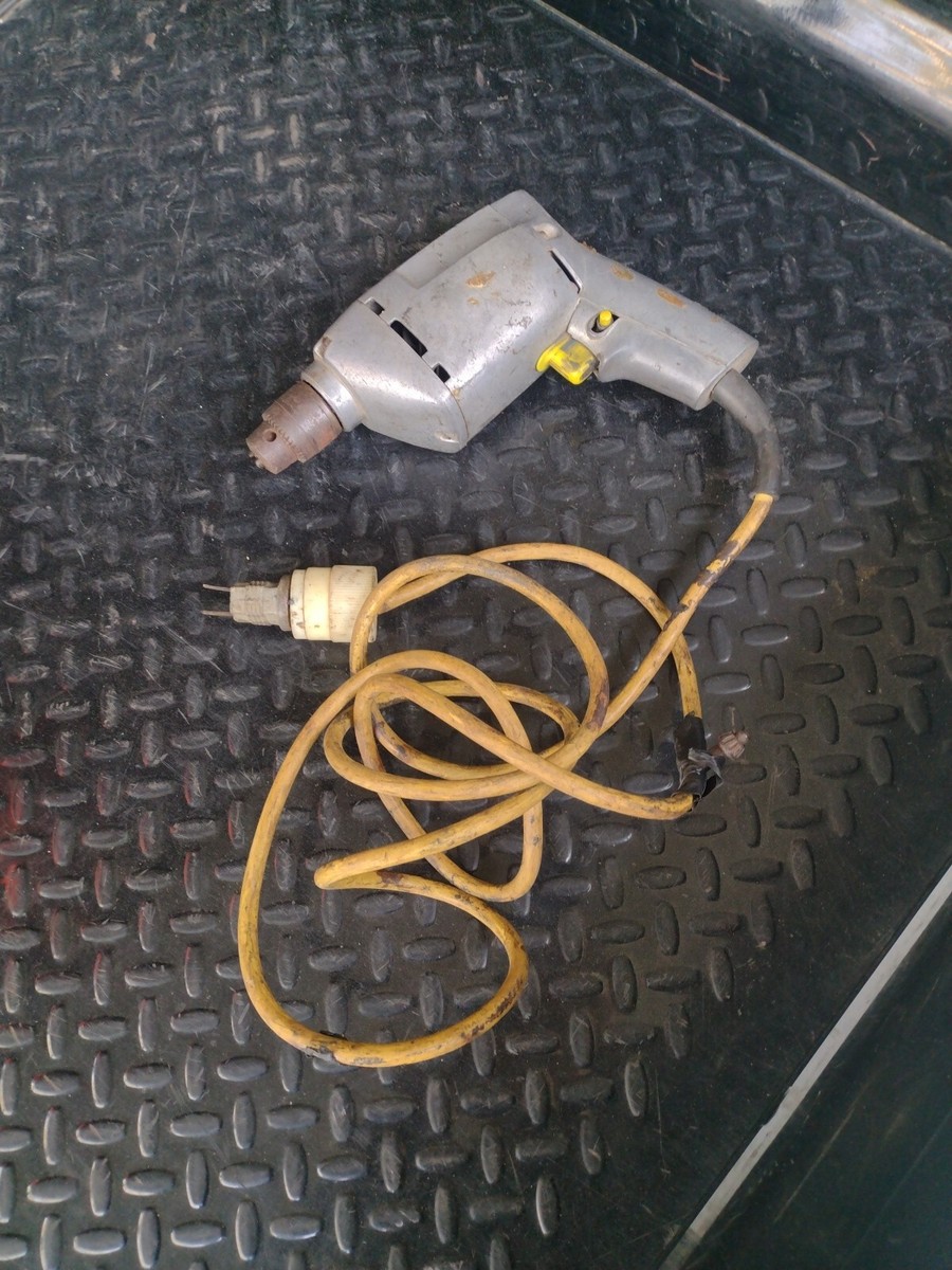 VINTAGE STANLEY CORDED DRILL MODEL 91050 3/8