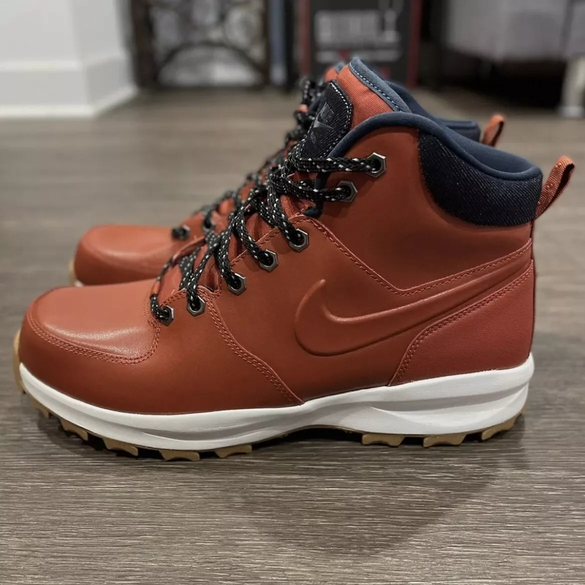 Bota hotsell manoa nike