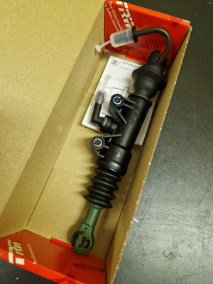 PA66GF35 PA66-GF35 Master clutch cylinder Peugeot 307 SW 2.0 HDI