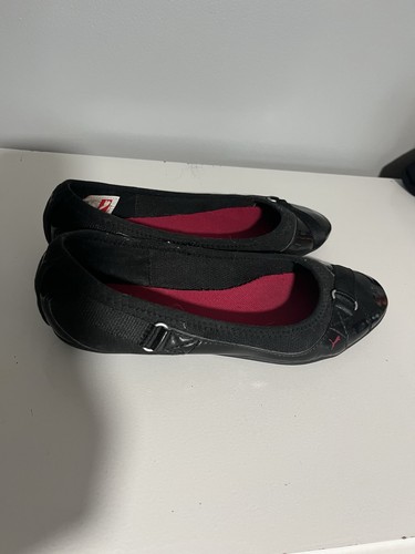 PUMA Women's Black Ballet Flats Slip On Straps Pink Insole Faux Leather Size 8
