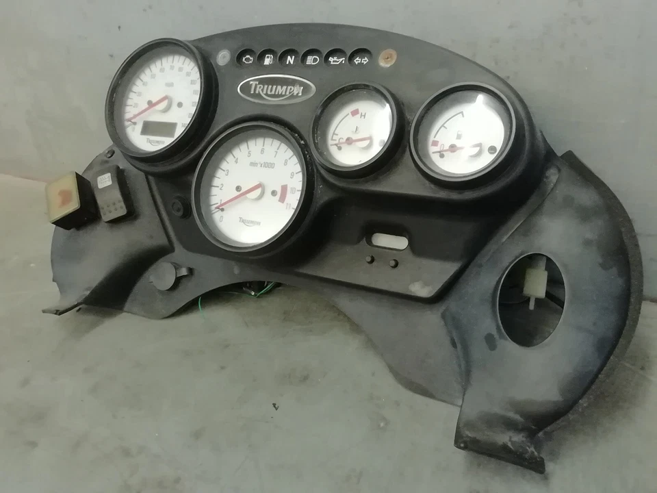 Instrumentos de tablero de relojes TRIUMPH TIGER 955i Foto 3 de 4