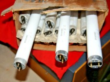2PCS- SYLVANIA 18" F15T8/D830, 15W "Designer" Fluorescent Tube Bulbs, Warm White