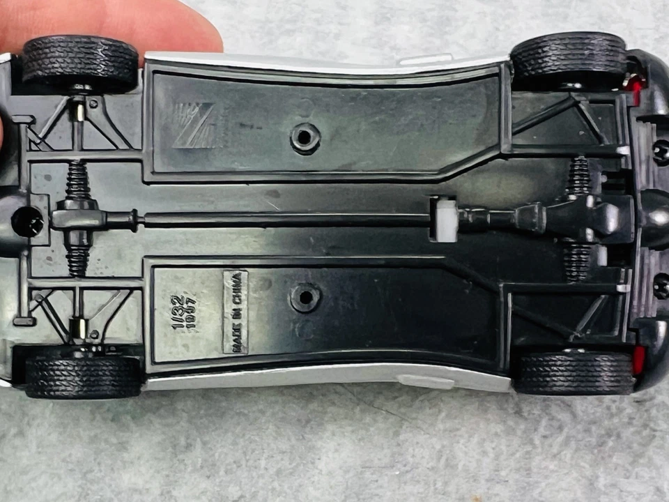 🇩🇪🇩🇪🇩🇪Nuevo Ray AUDI AVUS QUATTRO Plateado Escala 1:32🇩🇪🇩🇪🇩🇪 Foto 4 de 4